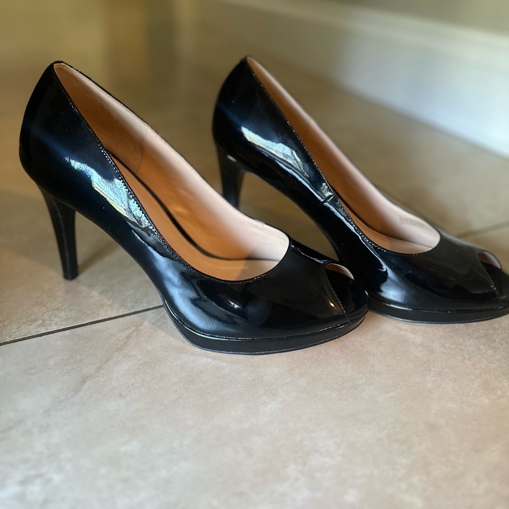 NWOT Cole Haan Black Patent Leather Heels